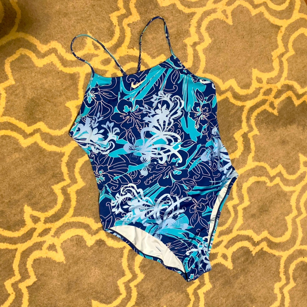 Nike ladies swim suit size 40